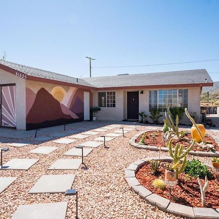 Hot Tub, Games, King Bed, Fire Pit, Bbq Grill, Minutes From National Park And Views Villa Joshua Tree Exterior photo