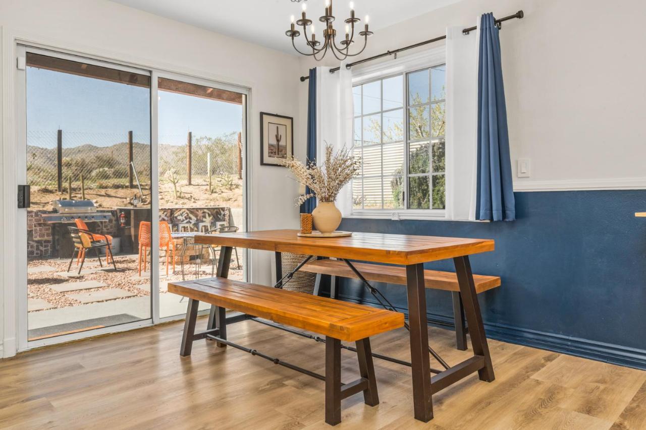 Hot Tub, Games, King Bed, Fire Pit, Bbq Grill, Minutes From National Park And Views Villa Joshua Tree Exterior photo