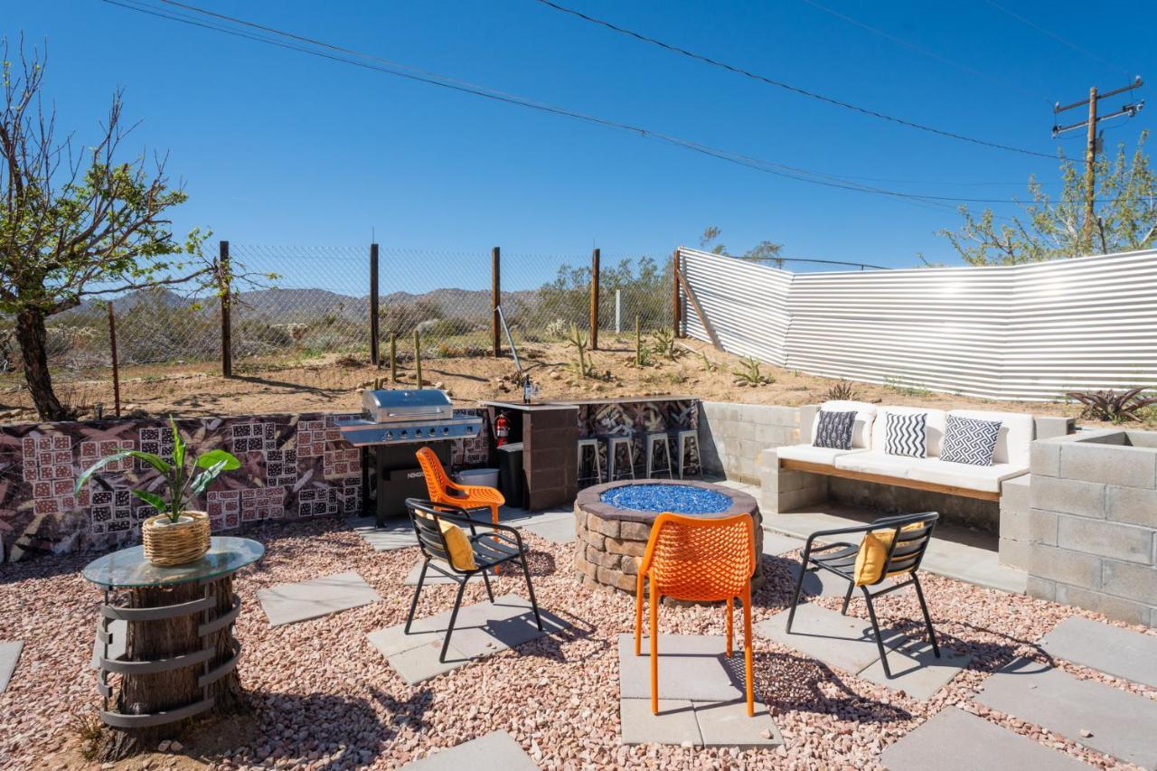 Hot Tub, Games, King Bed, Fire Pit, Bbq Grill, Minutes From National Park And Views Villa Joshua Tree Exterior photo