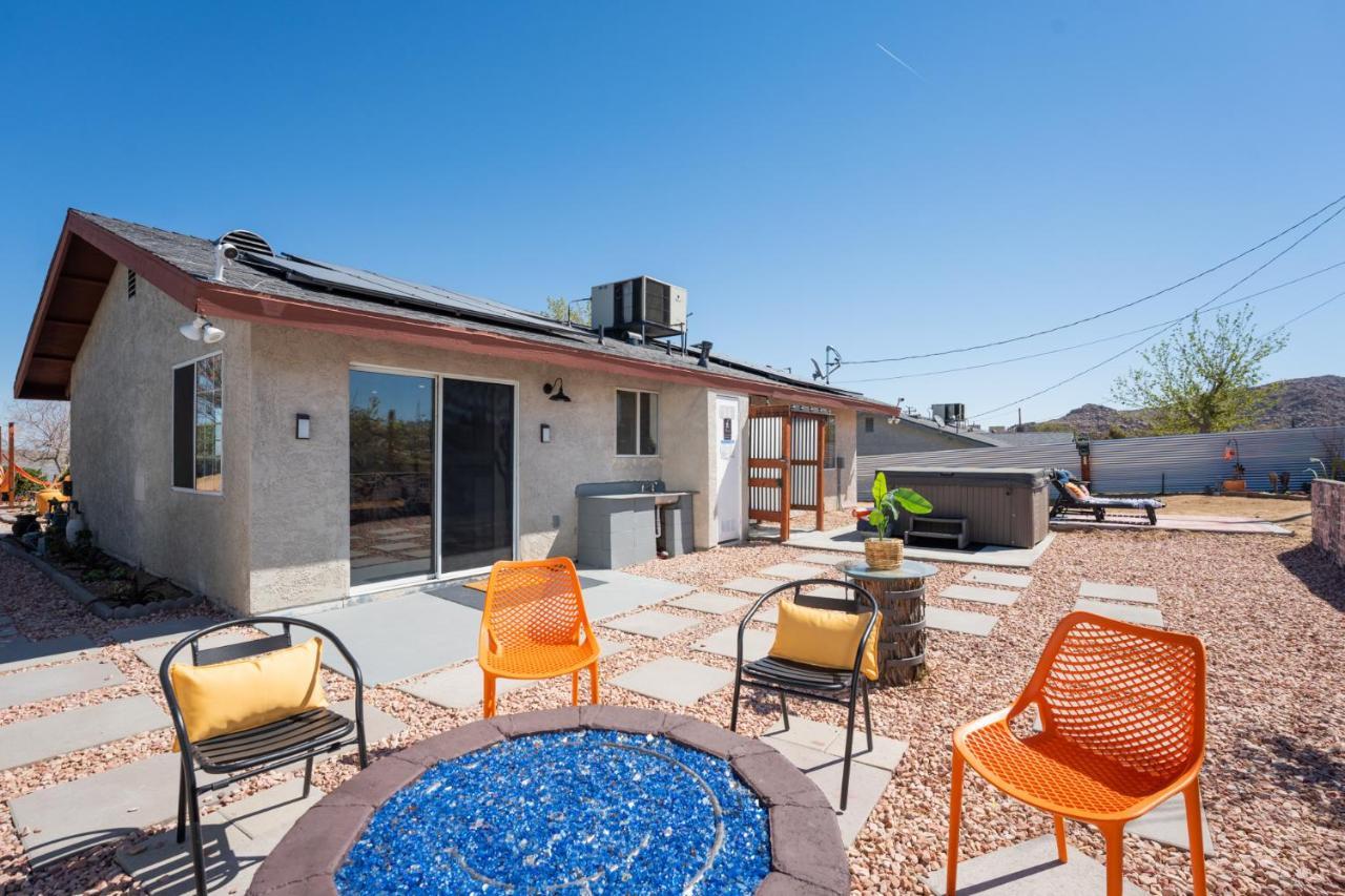 Hot Tub, Games, King Bed, Fire Pit, Bbq Grill, Minutes From National Park And Views Villa Joshua Tree Exterior photo